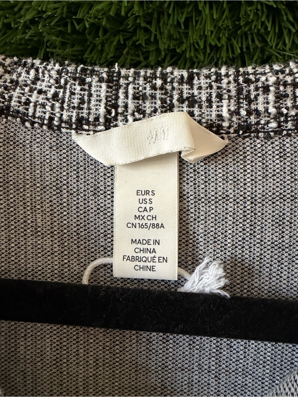 H&M Black & White Tweed Button-Front Blazer - Picture 3 of 4